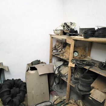 Už se setmělo venku je úplněk.