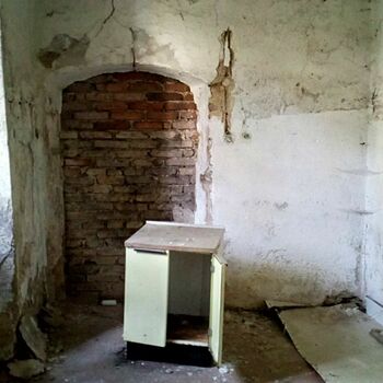 Buňka staré starověké Architektura budova kámen zeď Historie