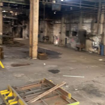 The site and wagons have been abandoned 🚂 🏭