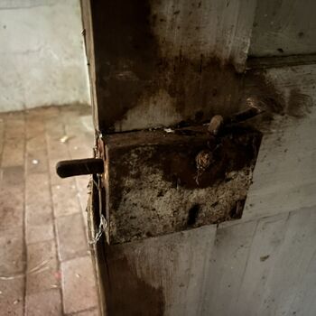 Eine weitere verlassene Burg.