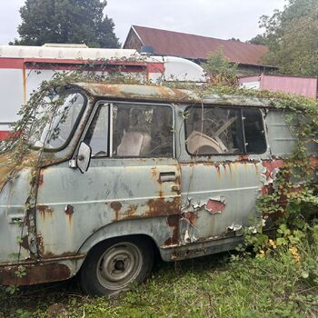 Der bekannte Friedhof der Krankenwagen