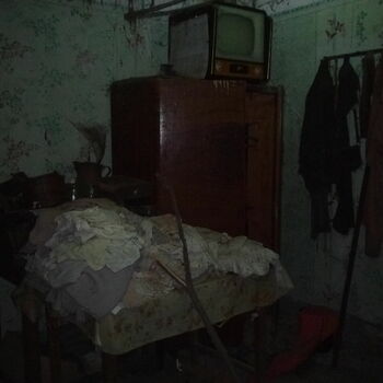 místnost ložnice nábytek interiér domácí lampa