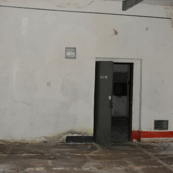 device elevator door call device elevator door call