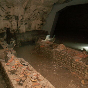 Richard Underground Factory