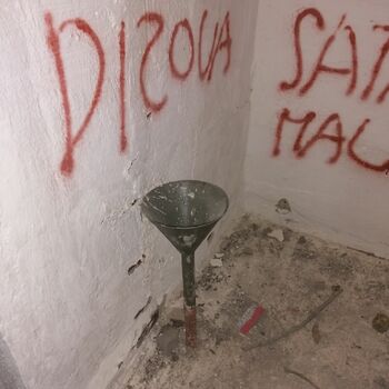 sklo pohár kontejner sklenice na víno nápoj alkoholu sklo pohár kontejner sklenice na víno nápoj alkoholu