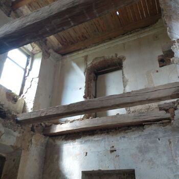 A lock that only gets the lens A lock that only gets the lens