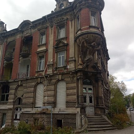 Beautiful, slowly decaying apartment villa.2024 Beautiful, slowly decaying apartment villa.2024
