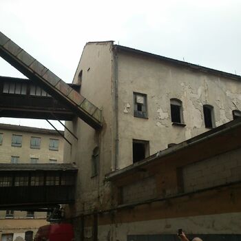 sklad budova Architektura