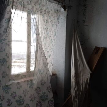 Urbex - House by the road