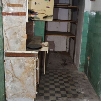 Abandoned farm building_2025