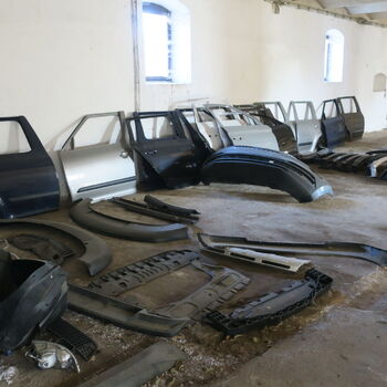 Autodílna ve stavebninách ?