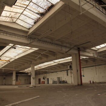 Továrna děrnoštítkových počítačů