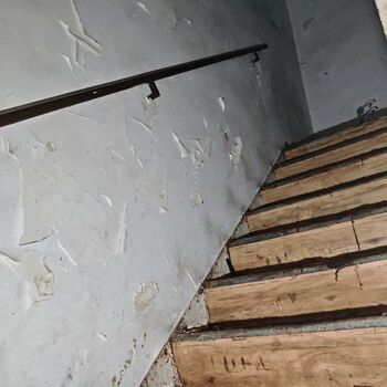 What put an end to this motor lodge? An abandoned motor lodge...