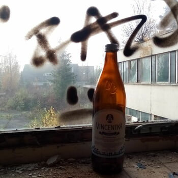 láhev pivní láhev víno alkoholu loď vývrtka sklo nápoj kontejner nápoj láhev pivní láhev víno alkoholu loď vývrtka sklo nápoj kontejner nápoj