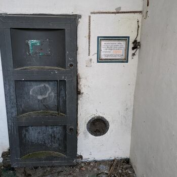 poštovní schránka krabice kontejner bezpečný dveře staré StrongBox