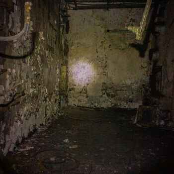 Unterirdisches Übertragungszentrum 2024