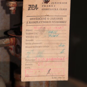 Abdeckung unter der Waggonfabrik