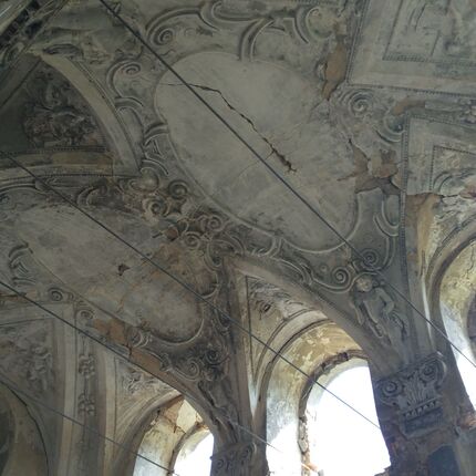 A lock that only gets the lens A lock that only gets the lens