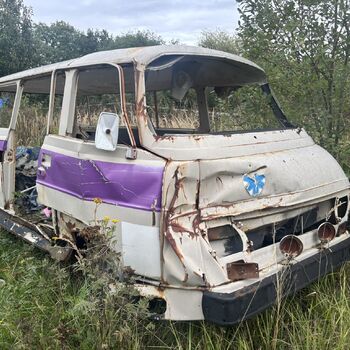 Der bekannte Friedhof der Krankenwagen
