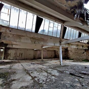 Opuštěná fabrika 2023