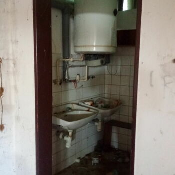 umyvadlo povodí loď koupelna Toaleta místnost kontejner interiér nábytek umyvadlo umyvadlo povodí loď koupelna Toaleta místnost kontejner interiér nábytek umyvadlo