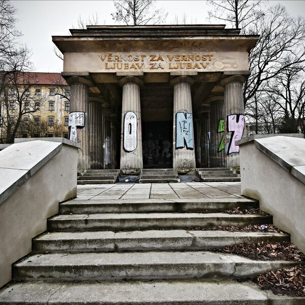 VĚRNOST ZA VĚRNOST