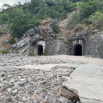 Bunkr pro ponorky Černá hora 2024