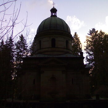 Mausoleum im Jeseníky-Gebirge