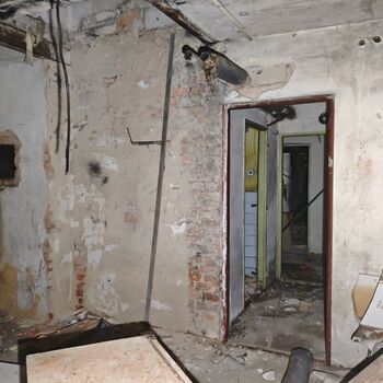 What put an end to this motor lodge? An abandoned motor lodge...