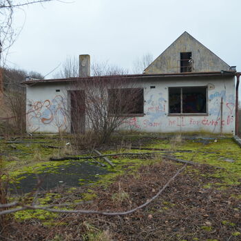 dům garáž domácí Architektura budova Bungalov