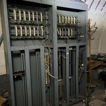 Už se setmělo venku je úplněk.