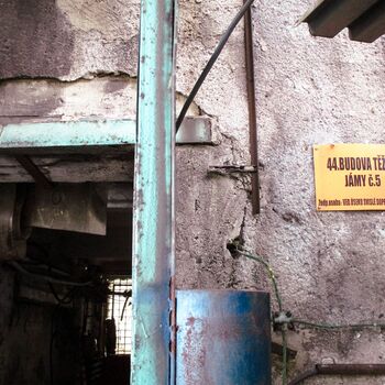 Verlassene Grube, Lazy