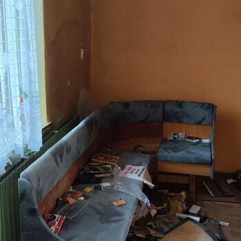 Abandoned farm building_2025