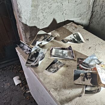 What happened here? The abandoned, well-preserved farmstead of Mr. Václav...