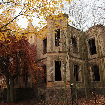 Vila v novogotickém stylu od Ignaze A. Gaubeho 2019