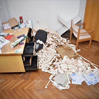 tabulka stůl nábytek místnost interiér