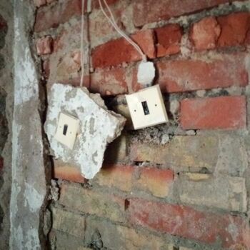 padlock lock fastener brick wall restraint old