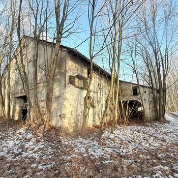 Palác u tlustého pána & přilehlý kolchoz