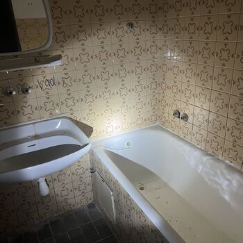 Opuštěný zámek/hotel