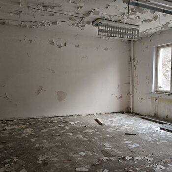 Kdo se tady léčil? Opuštěná psychiatrická léčebna...