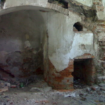 Opuštěný zámek s kaplí na Moravě Opuštěný zámek s kaplí na Moravě