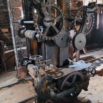 Eine geschäftige Mühle Eine geschäftige Mühle