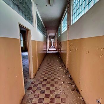 Opuštěná fabrika 2023