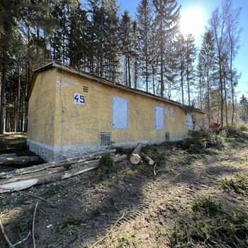 Opuštěný bývalý vojenský prostor 2022