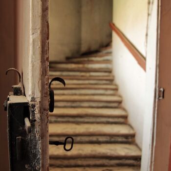 Umkleideraum und Stallungen