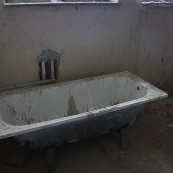 What is this place? An abandoned hotel?