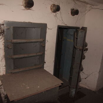 Abdeckung unter der Waggonfabrik