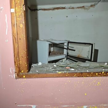 What put an end to this motor lodge? An abandoned motor lodge...