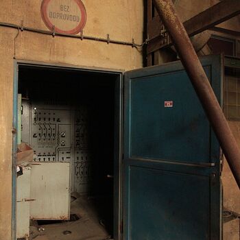 Pískové hospodářství, aneb příliš dlouhá swingers párty