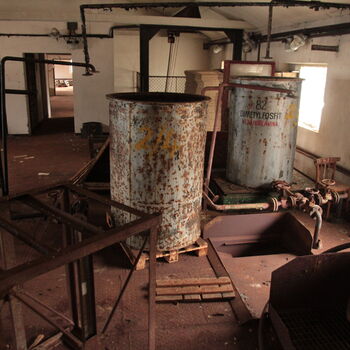 Remote chemical production building Remote chemical production building